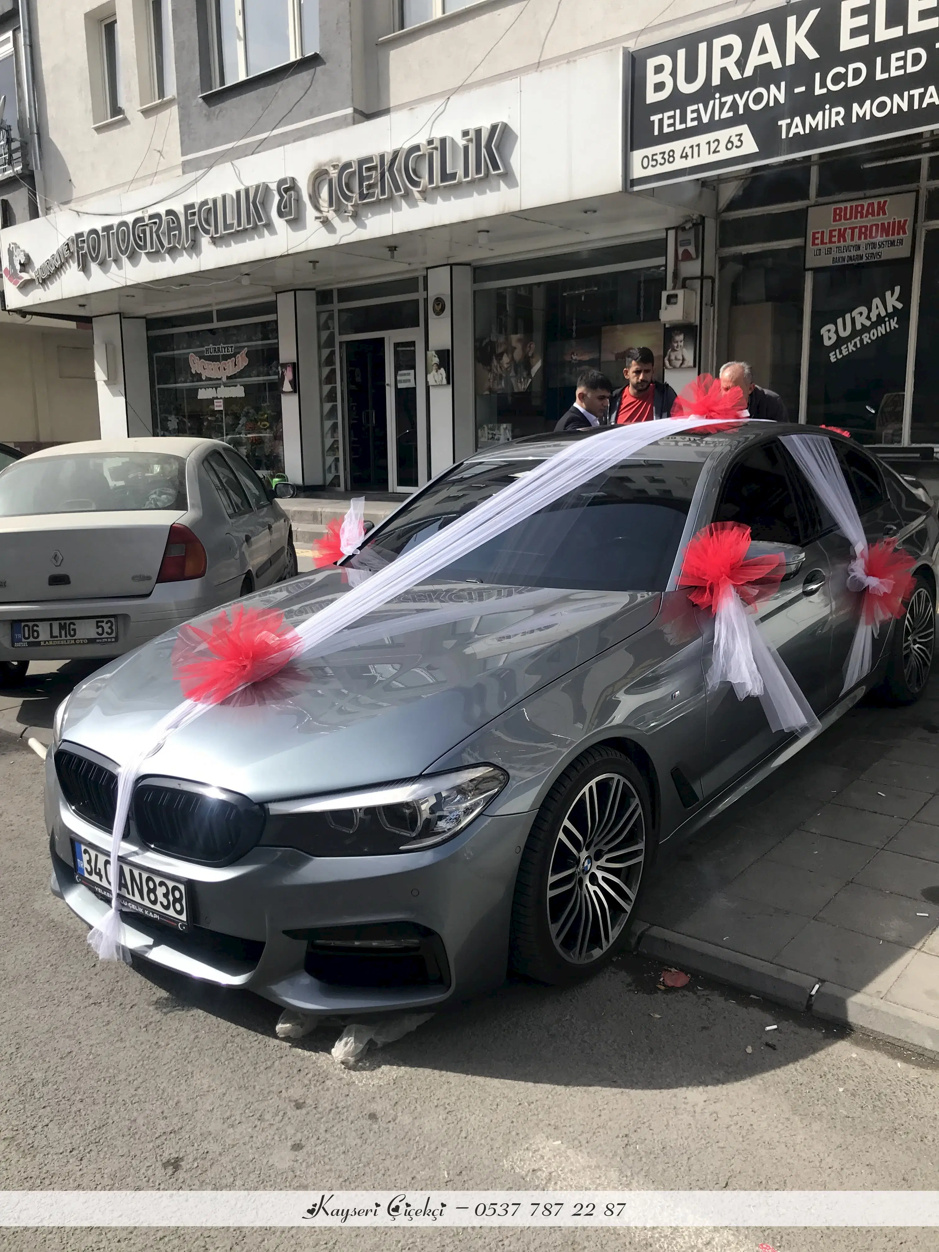 Çiçeksiz Araç Süsleme