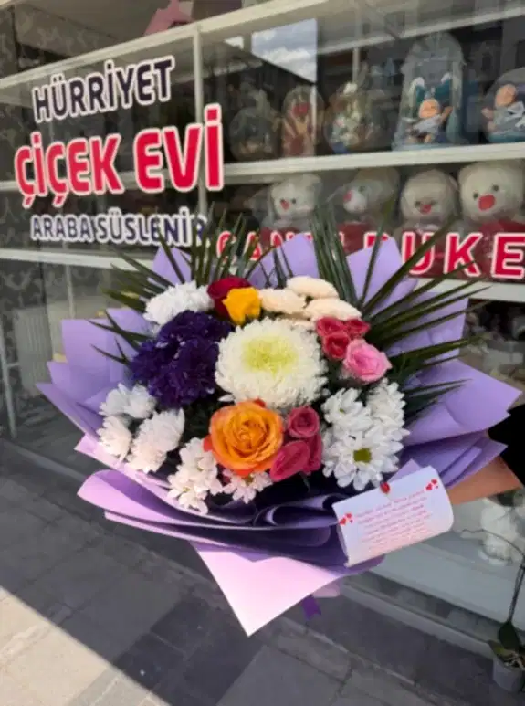 Anastasyalı Papatyalı Ve Renkli Güllü Buket