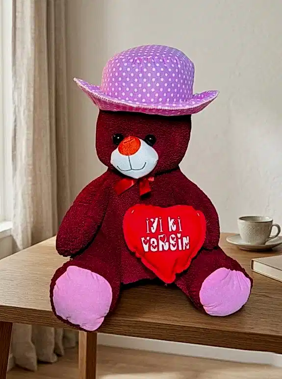 Şapkalı Kalpli Yazılı Ayıcık